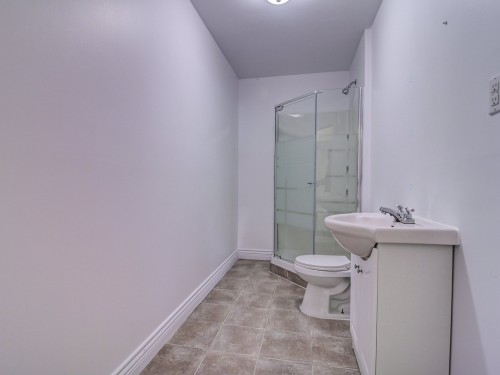 Salle de bains - 3560 Rue De Loreto, Brossard, QC - Indoor Photo Showing Bathroom