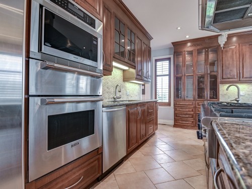 Cuisine - 3560 Rue De Loreto, Brossard, QC - Indoor Photo Showing Kitchen With Upgraded Kitchen