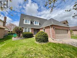168 WILLOW LANE Newmarket, ON L3Y 4J3
