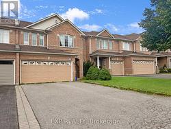 UPPER - 26 MILLCLIFF CIRCLE Aurora, ON L4G 7N7