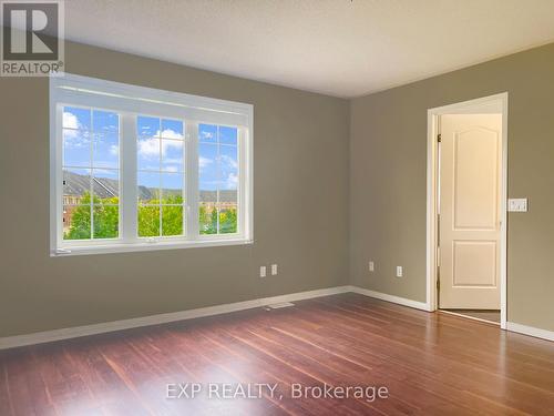 Upper - 26 Millcliff Circle, Aurora, ON - Indoor Photo Showing Other Room