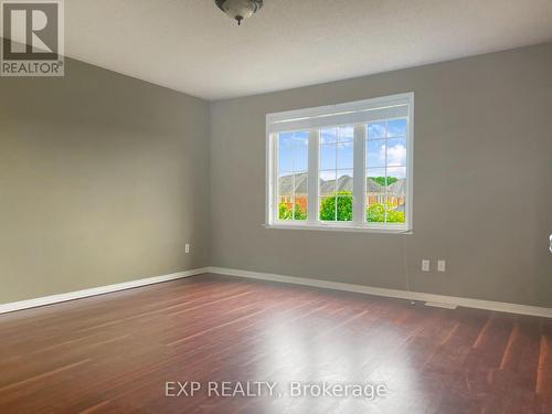 Upper - 26 Millcliff Circle, Aurora, ON - Indoor Photo Showing Other Room