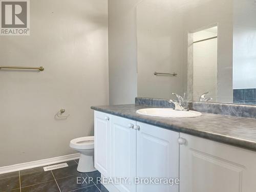 Upper - 26 Millcliff Circle, Aurora, ON - Indoor Photo Showing Bathroom