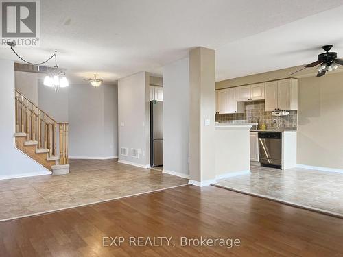 Upper - 26 Millcliff Circle, Aurora, ON - Indoor