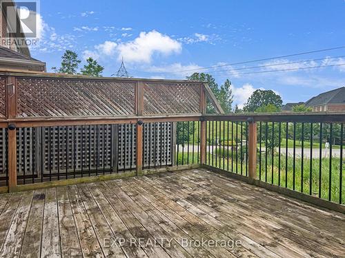 Upper - 26 Millcliff Circle, Aurora, ON - Outdoor With Deck Patio Veranda