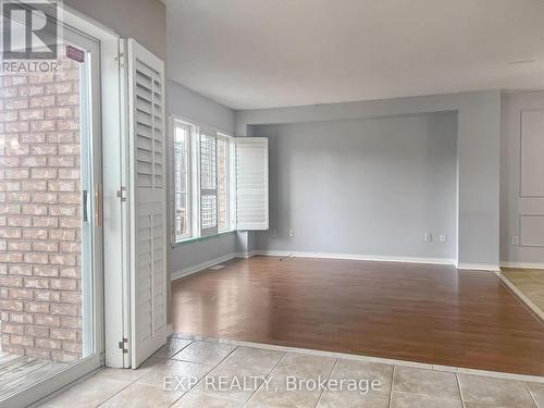 Upper - 26 Millcliff Circle, Aurora, ON - Indoor Photo Showing Other Room