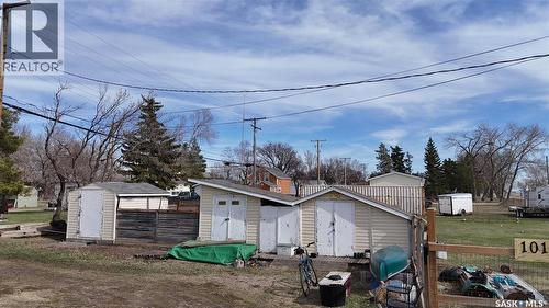1010 Railway Avenue, Elbow, SK - Outdoor