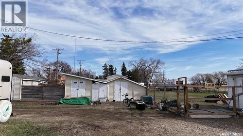 1010 Railway Avenue, Elbow, SK - Outdoor