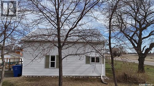 1010 Railway Avenue, Elbow, SK - Outdoor