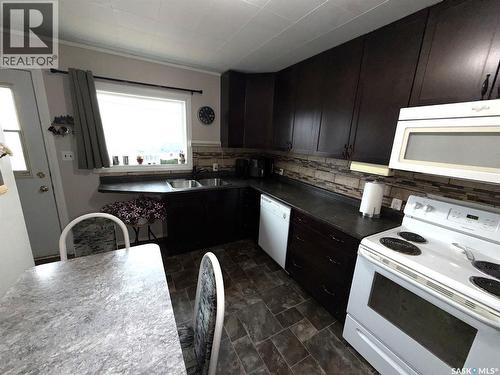 412 Main Street, Hudson Bay, SK - Indoor Photo Showing Kitchen
