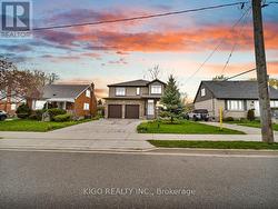 236 NEILSON AVENUE  Waterloo, ON N2J 2M3