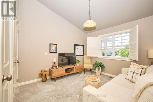14 Tulip Tree Common, St. Catharines (Grapeview), ON - Indoor