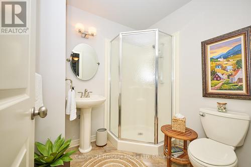 14 Tulip Tree Common, St. Catharines (Grapeview), ON - Indoor Photo Showing Bathroom