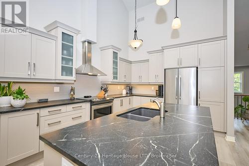 14 Tulip Tree Common, St. Catharines (Grapeview), ON - Indoor Photo Showing Kitchen With Stainless Steel Kitchen With Double Sink With Upgraded Kitchen