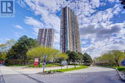 3607 - 7 CONCORDE PLACE Toronto, ON M3C 3N4