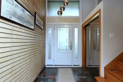 3338 Enniskillen Circle, Mississauga, ON - Indoor Photo Showing Other Room