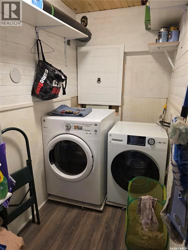 539 Mistusinne Crescent, Mistusinne, SK - Indoor Photo Showing Laundry Room