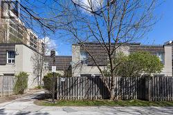 11 - 21 FOUR WINDS DRIVE Toronto, ON M3J 1K7