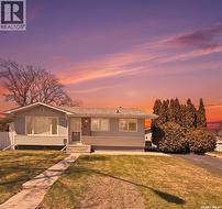 300 Ash PLACE Swift Current, SK S9H 3E4