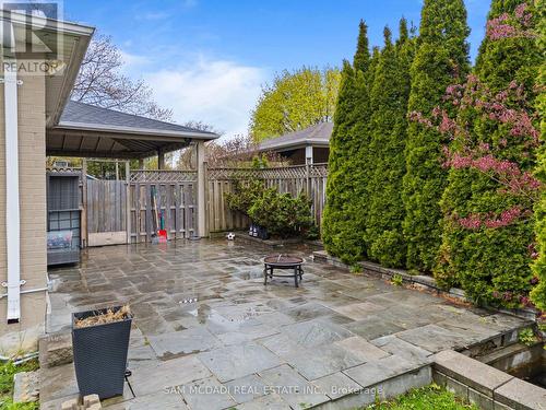 1583 Bothwell Avenue, Mississauga, ON - Outdoor