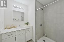Master three Pcs Ensuite - 