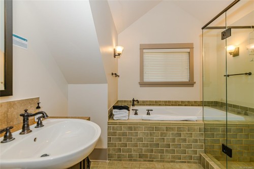 #36-315 Robinson Rd, Salt Spring, BC 
