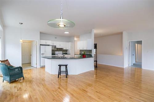 6-856 John Bruce Rd, Winnipeg, MB 