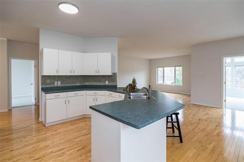 6-856 John Bruce Rd, Winnipeg, MB 
