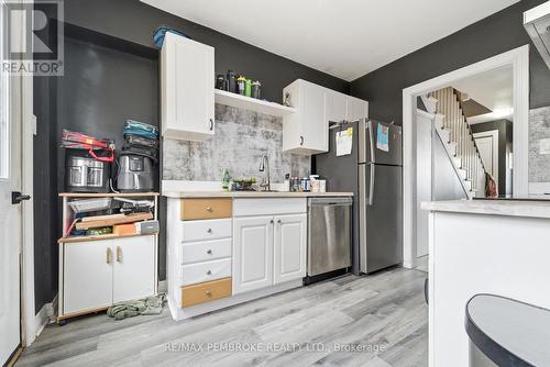 67 Alder Crescent, Deep River, ON - Indoor Photo Showing Kitchen
