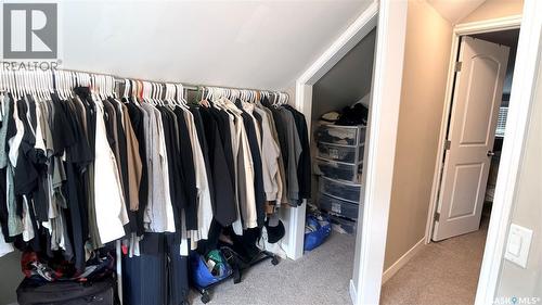 1537 Second Street, Estevan, SK - Indoor With Storage