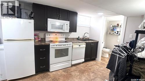 1537 Second Street, Estevan, SK - Indoor Photo Showing Kitchen
