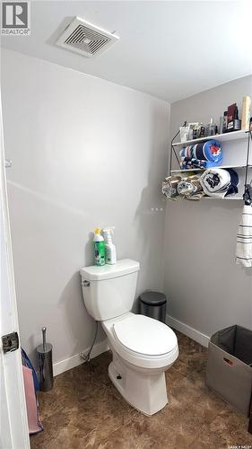 1537 Second Street, Estevan, SK - Indoor Photo Showing Bathroom