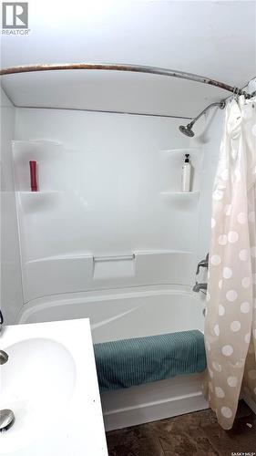 1537 Second Street, Estevan, SK - Indoor Photo Showing Bathroom