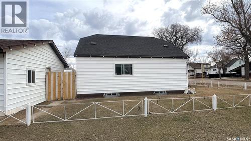 1537 Second Street, Estevan, SK - Outdoor