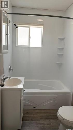 1537 Second Street, Estevan, SK - Indoor Photo Showing Bathroom