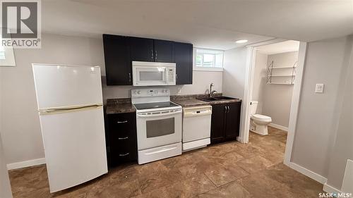 1537 Second Street, Estevan, SK - Indoor Photo Showing Kitchen