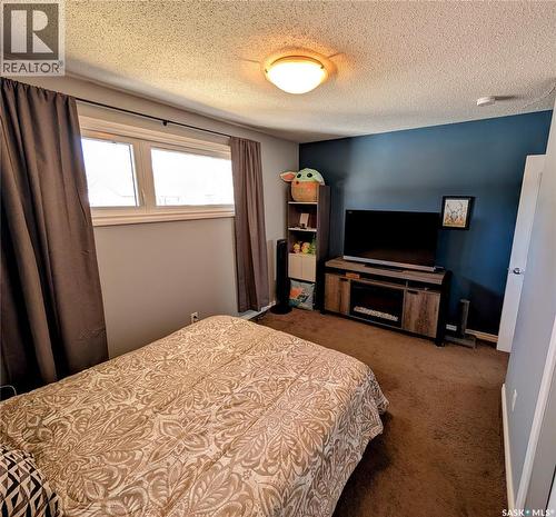 102 Mollard Crescent, Regina, SK - Indoor Photo Showing Bedroom