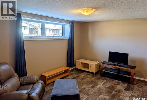 102 Mollard Crescent, Regina, SK - Indoor