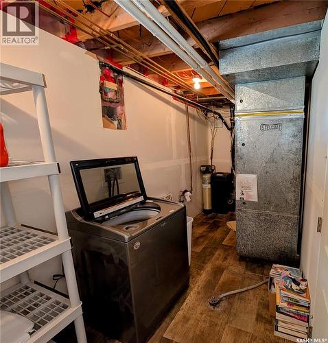102 Mollard Crescent, Regina, SK - Indoor