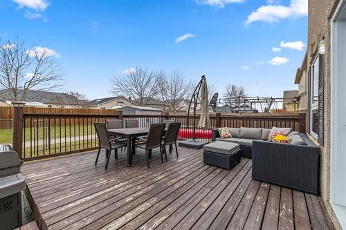 31 Scammel Rd, Winnipeg, MB 