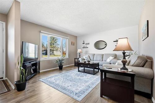 10 George Suttie Bay, Winnipeg, MB 