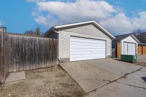 10 George Suttie Bay, Winnipeg, MB 