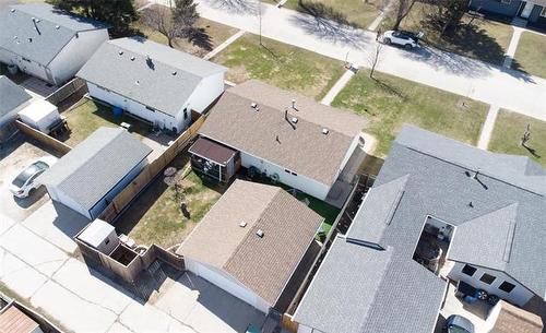10 George Suttie Bay, Winnipeg, MB 