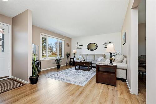 10 George Suttie Bay, Winnipeg, MB 