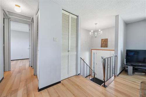 10 Masterton Cr, Winnipeg, MB 