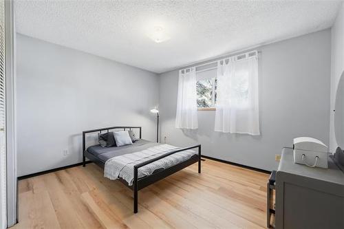 10 Masterton Cr, Winnipeg, MB 