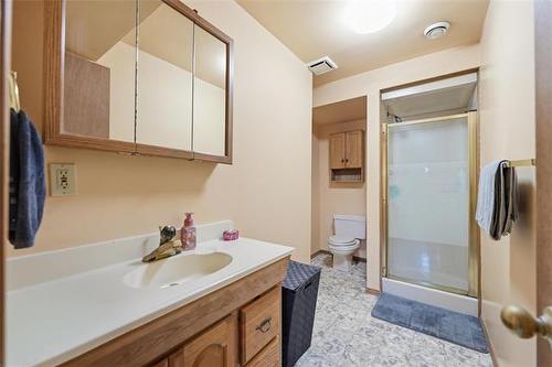10 Masterton Cr, Winnipeg, MB 