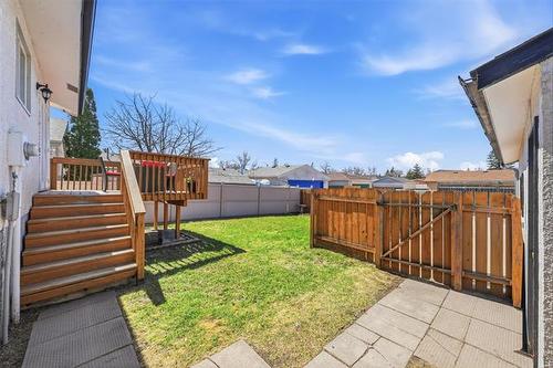 10 Masterton Cr, Winnipeg, MB 