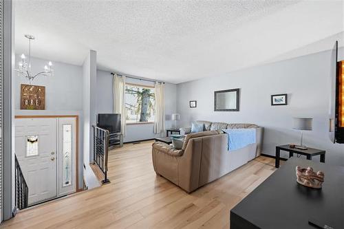 10 Masterton Cr, Winnipeg, MB 