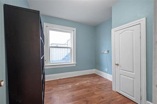 348 St John'S Ave, Winnipeg, MB 